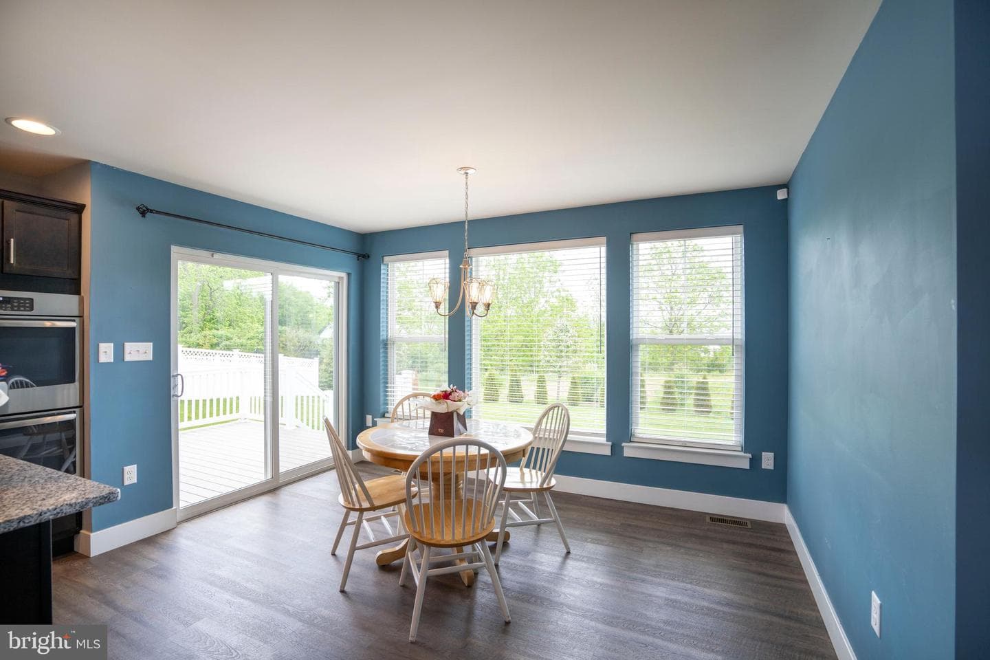 264 Amberleigh Lane photo 6