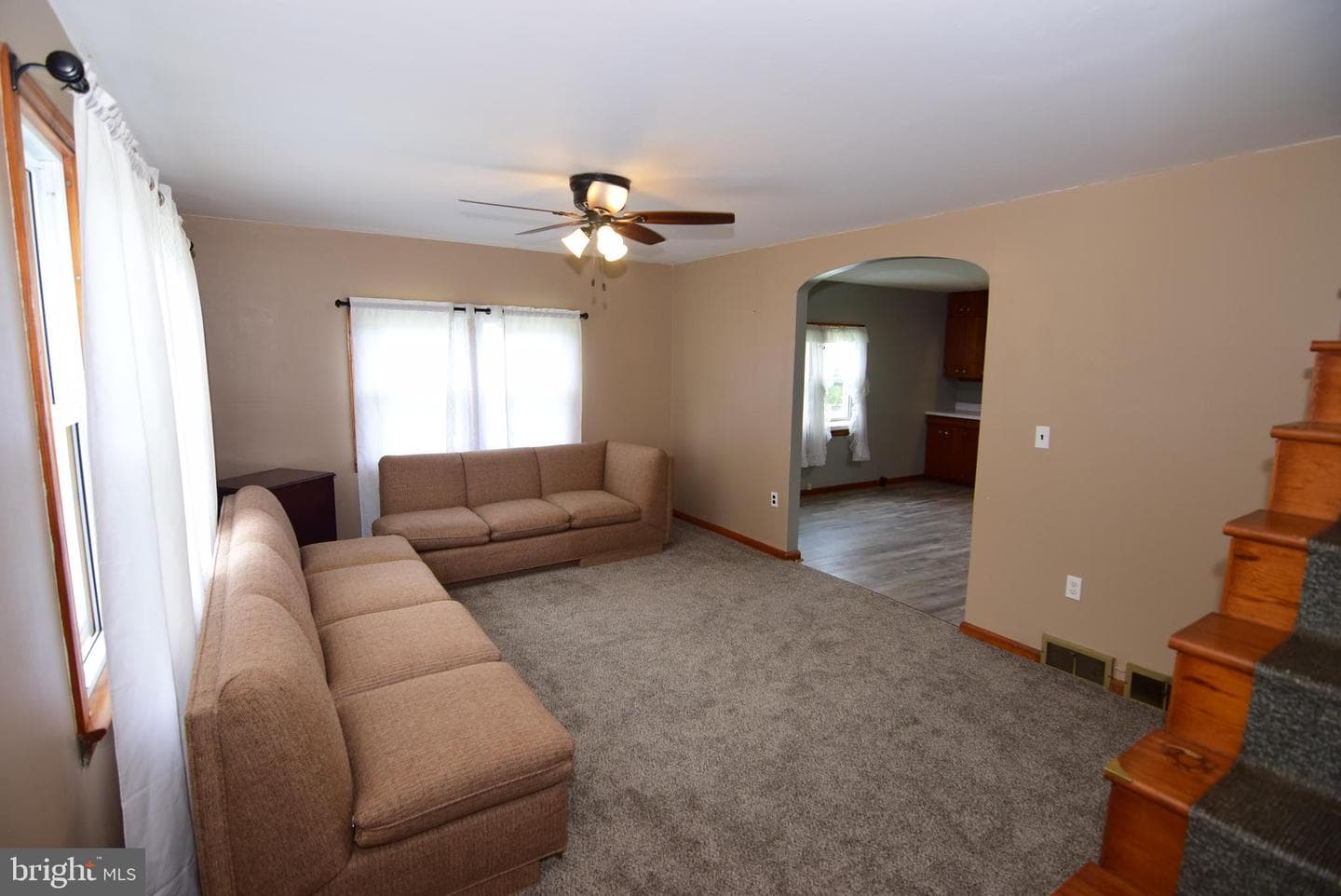 930 Runville Road photo 8