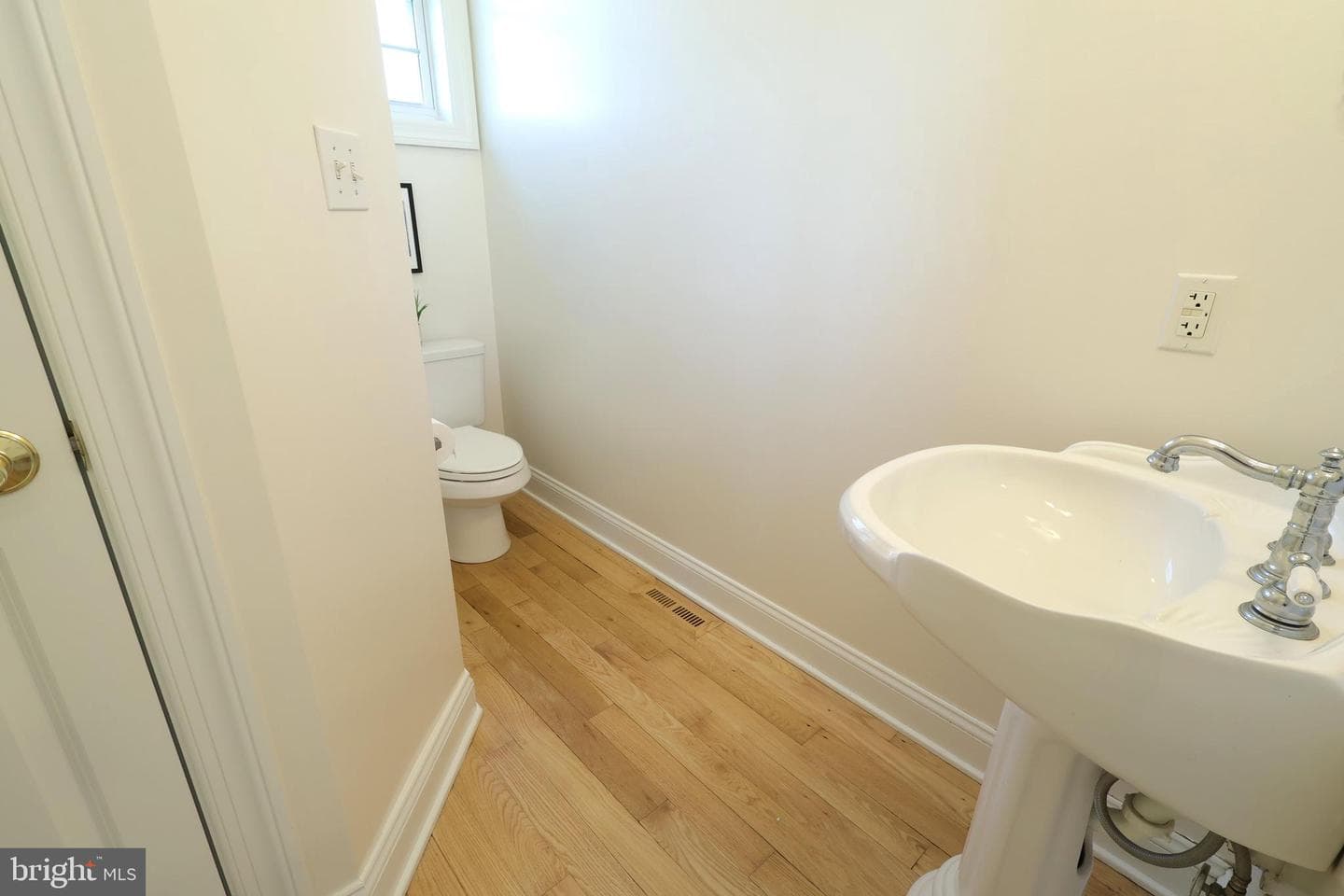 1252 Barnstable Lane photo 34