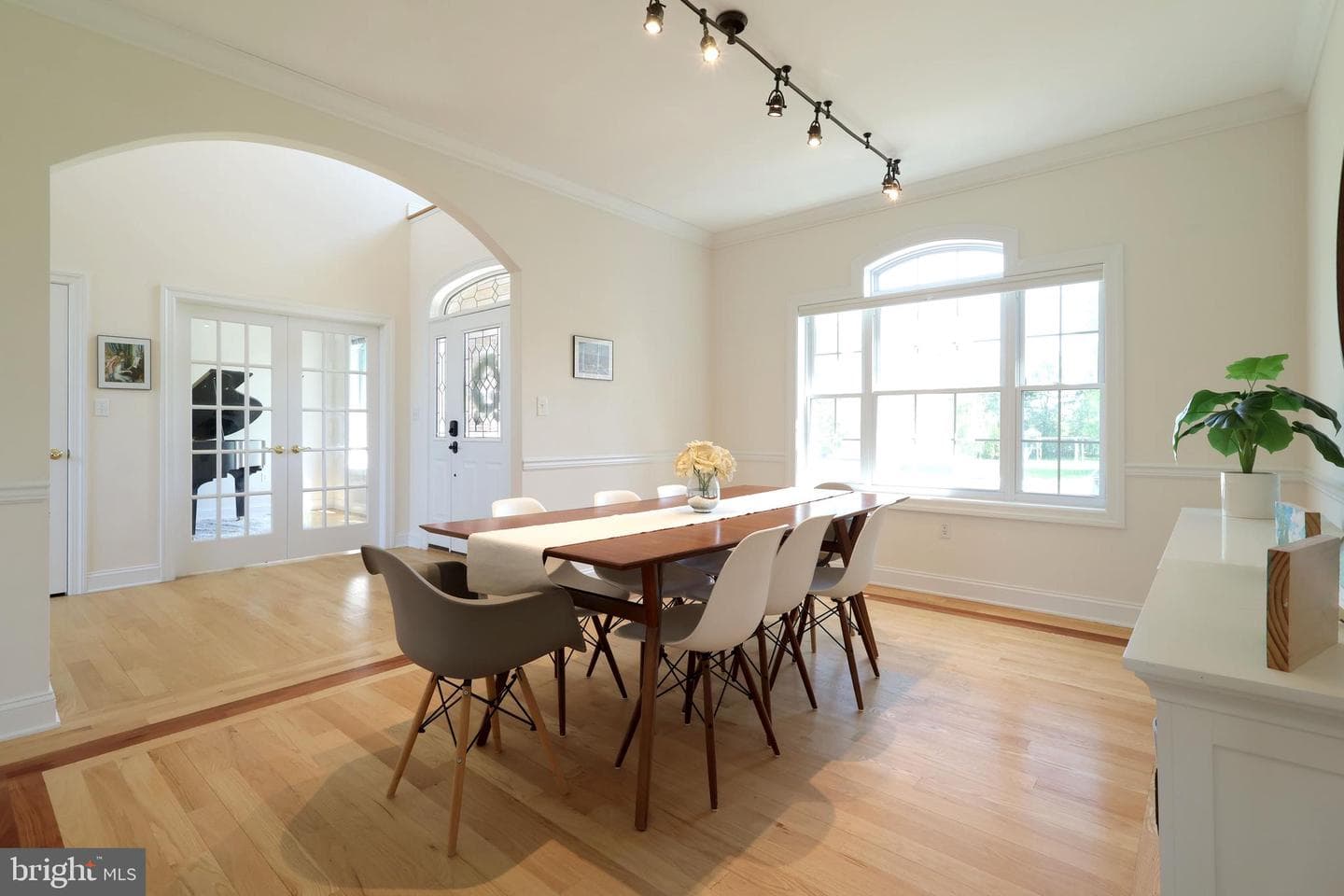 1252 Barnstable Lane photo 9