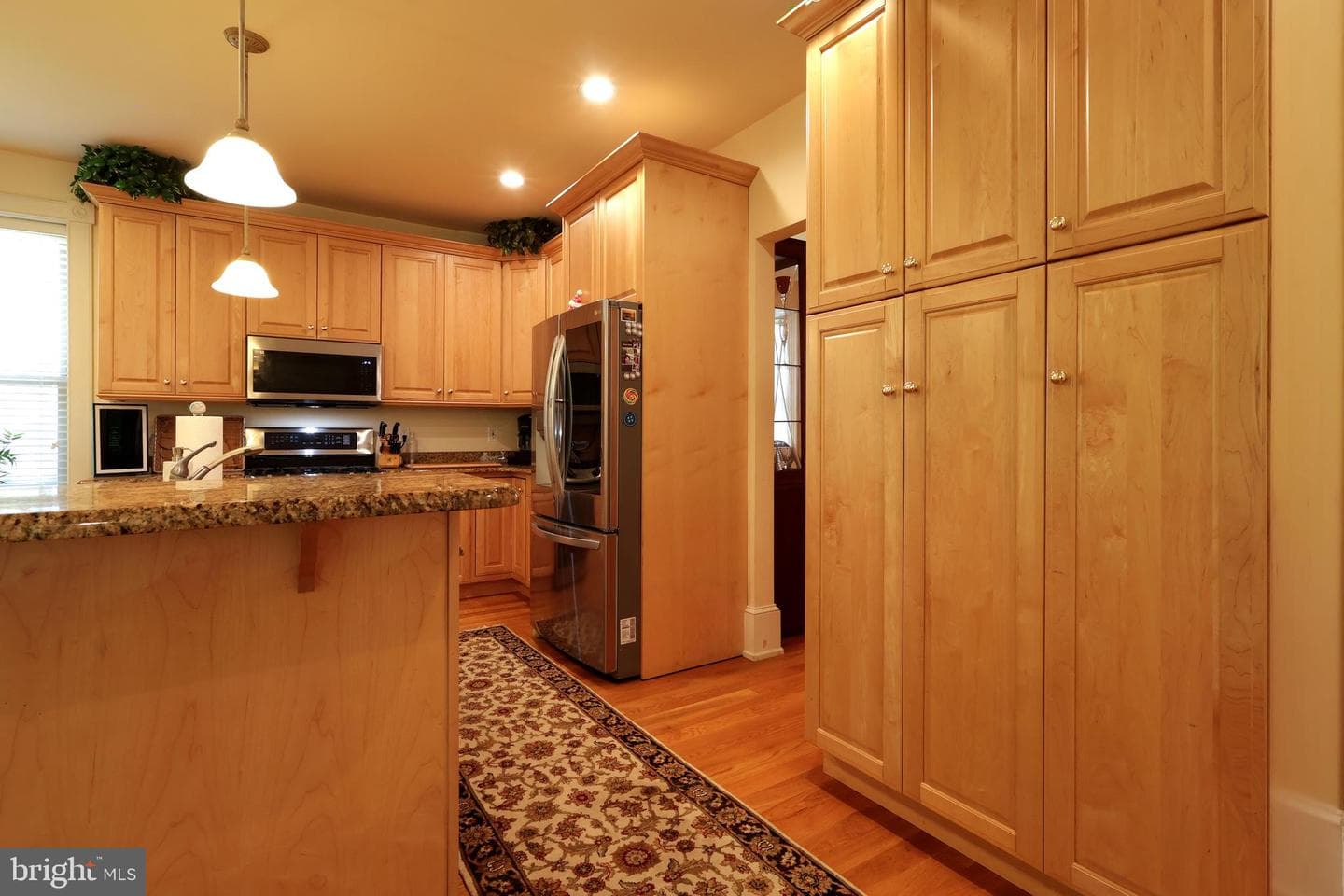 153 E Linn Street photo 30