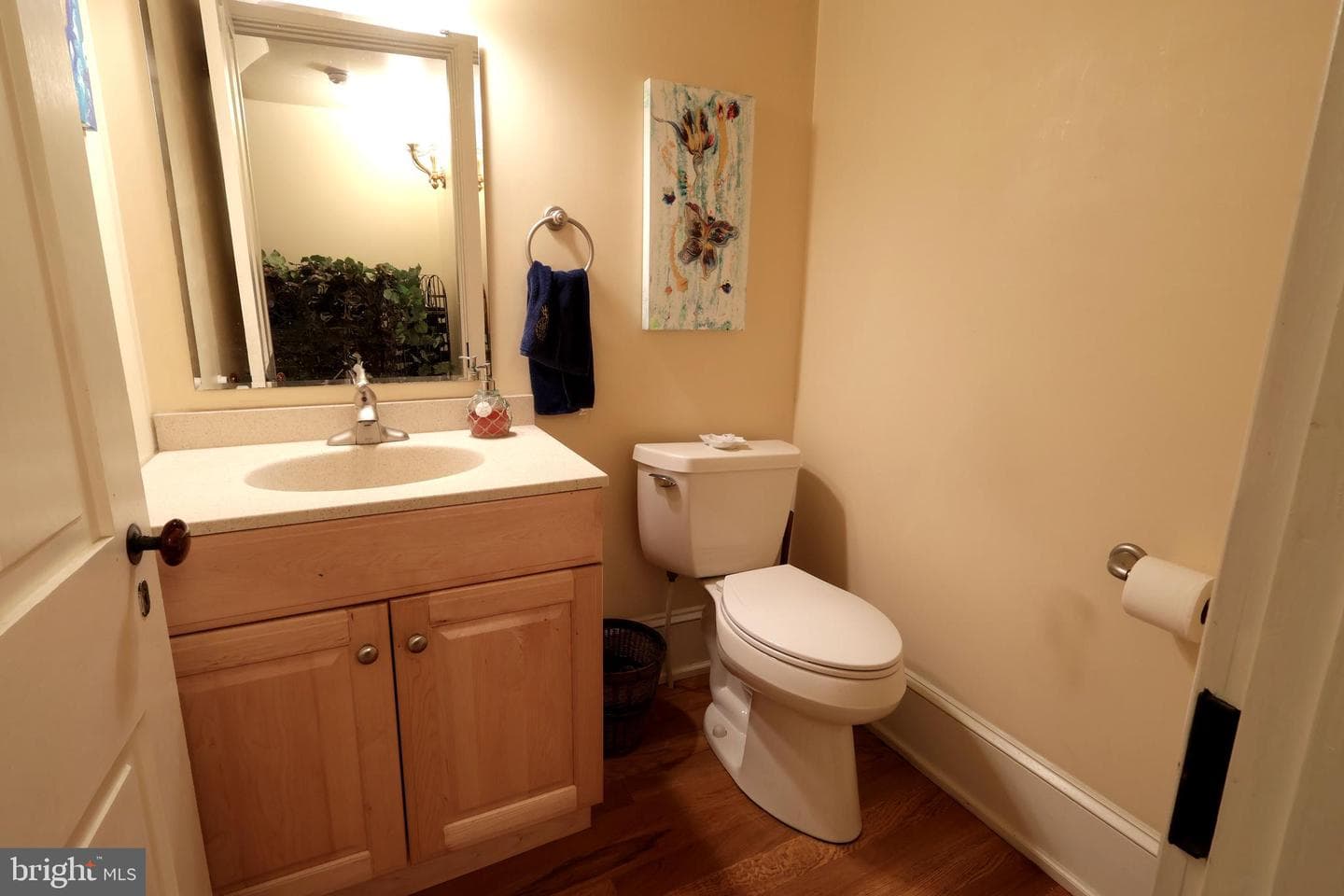 153 E Linn Street photo 38