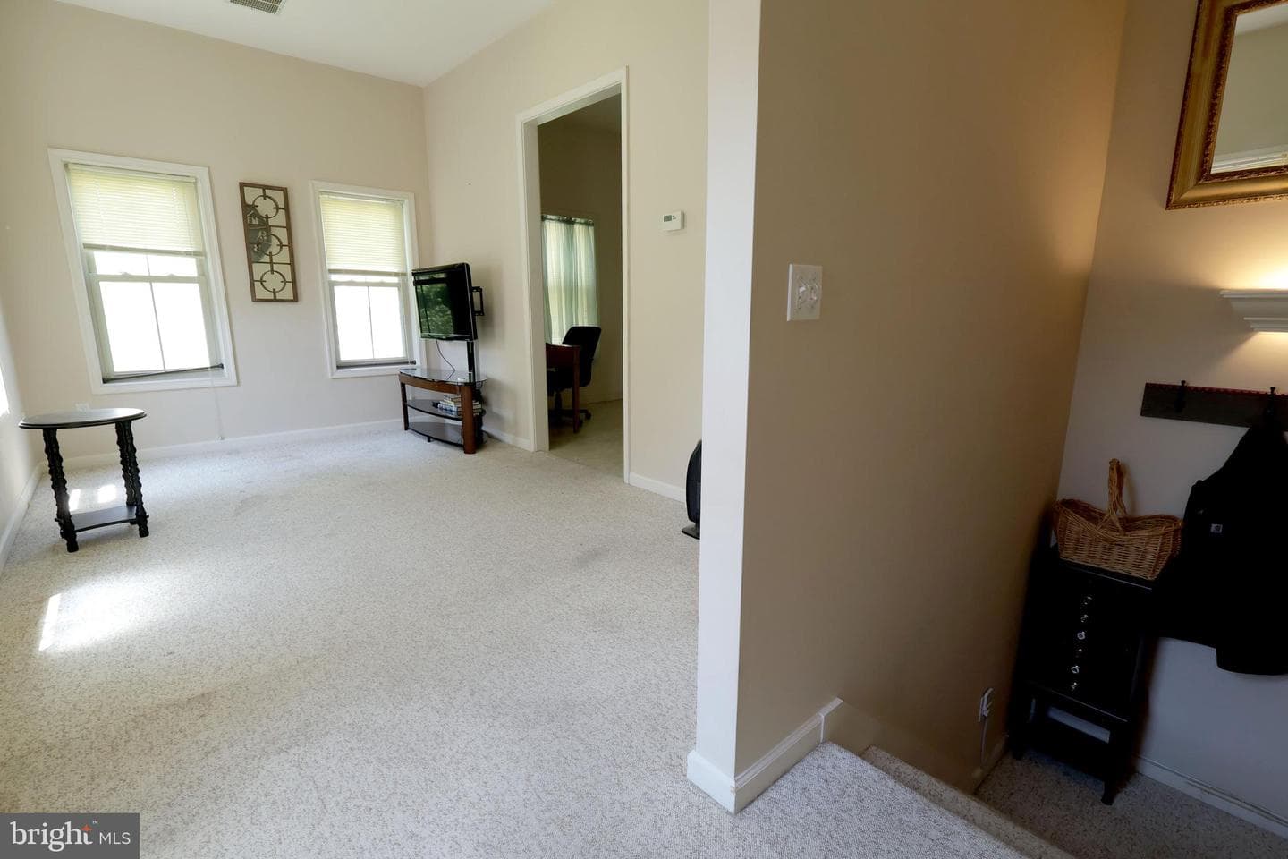 153 E Linn Street photo 58
