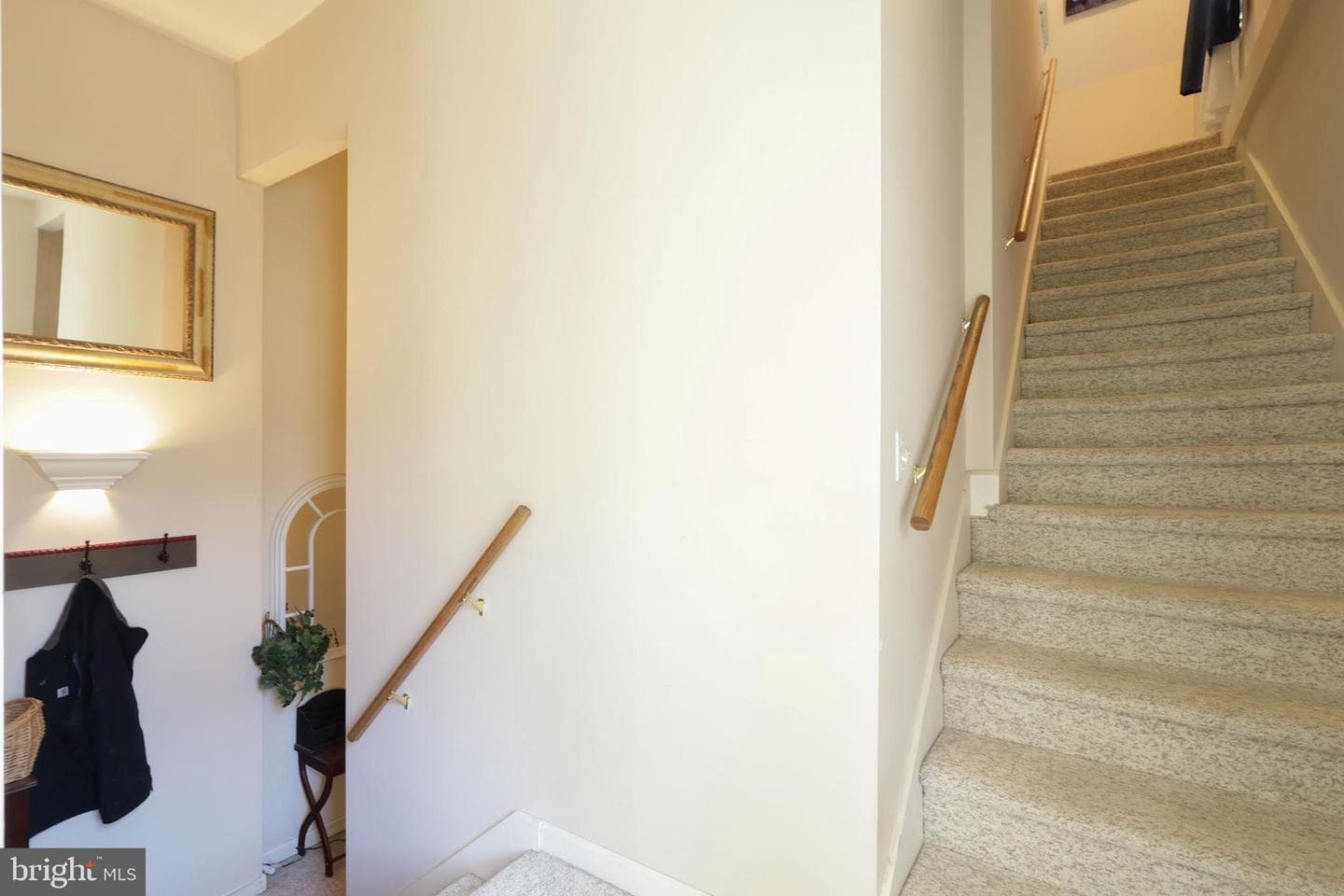 153 E Linn Street photo 62