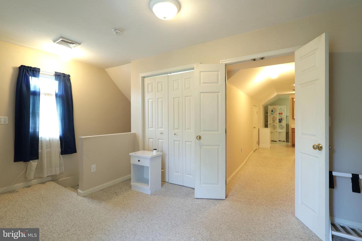 153 E Linn Street photo 65