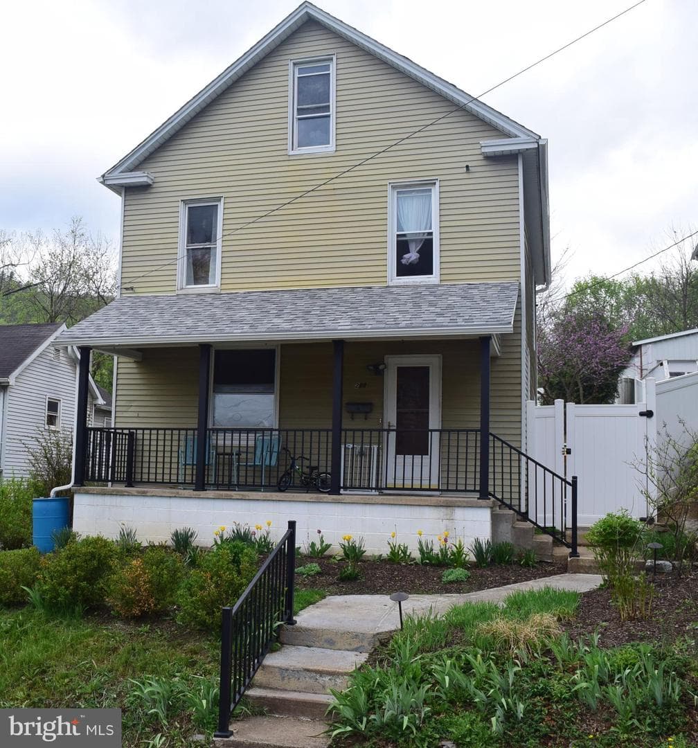 299 W Beaver Street photo 1