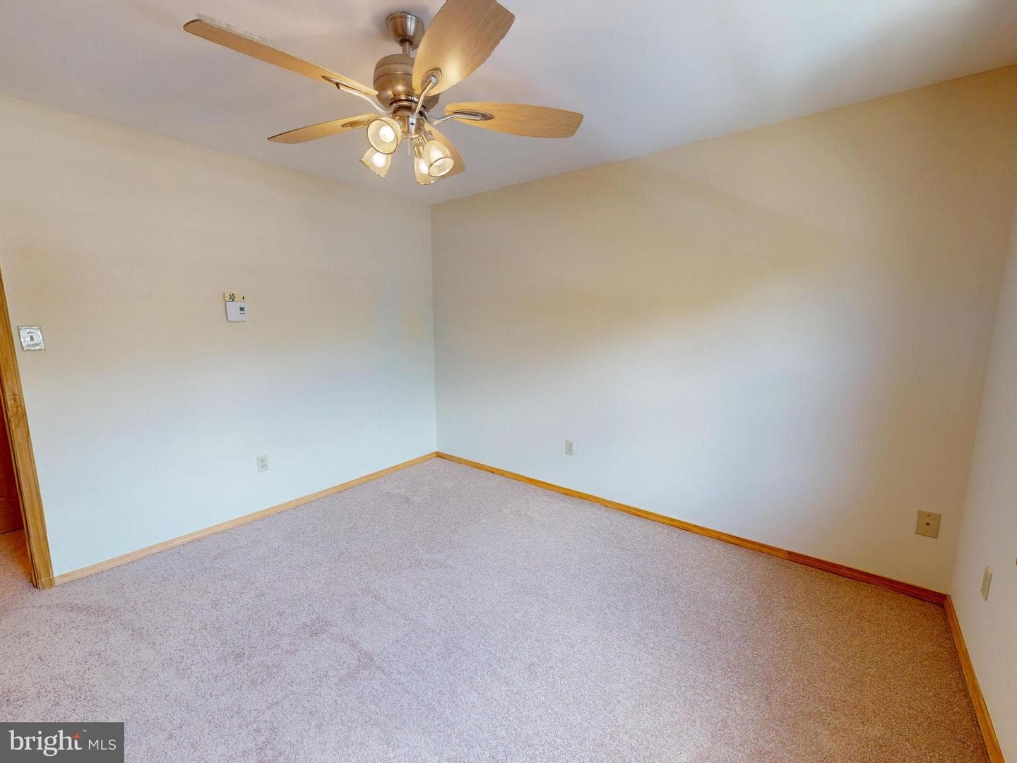 2076 Mary Ellen Lane photo 11