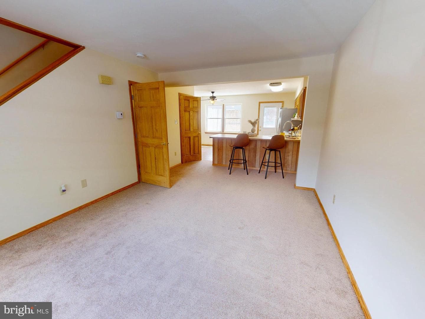 2076 Mary Ellen Lane photo 3
