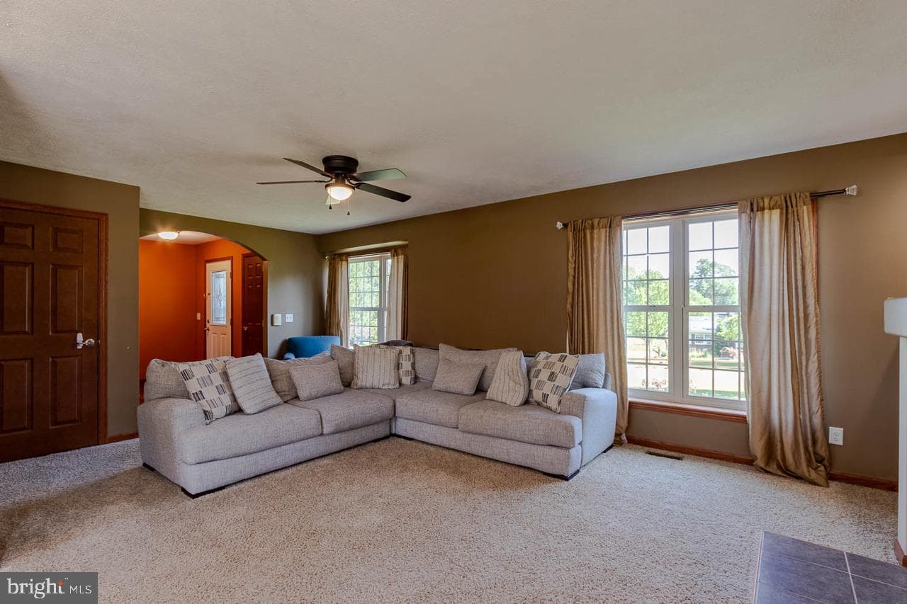 111 Long Lane photo 7