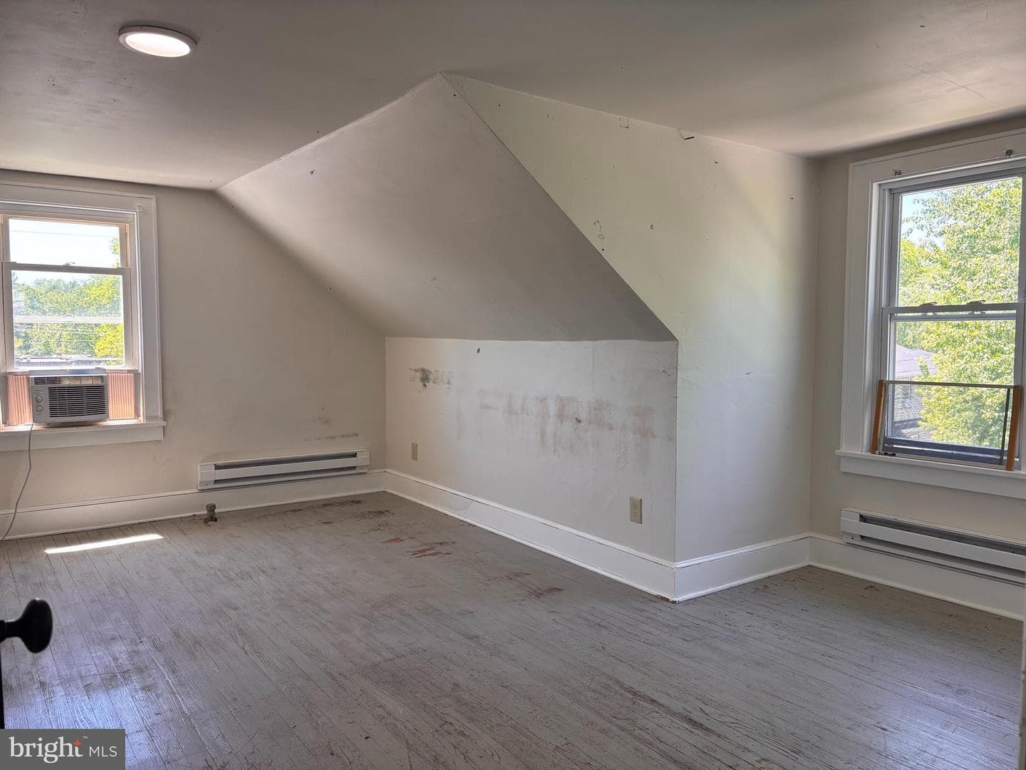 116 E Irvin Avenue photo 11