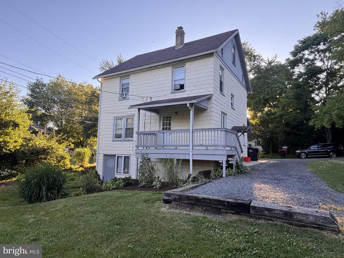 116 E Irvin Avenue photo 3