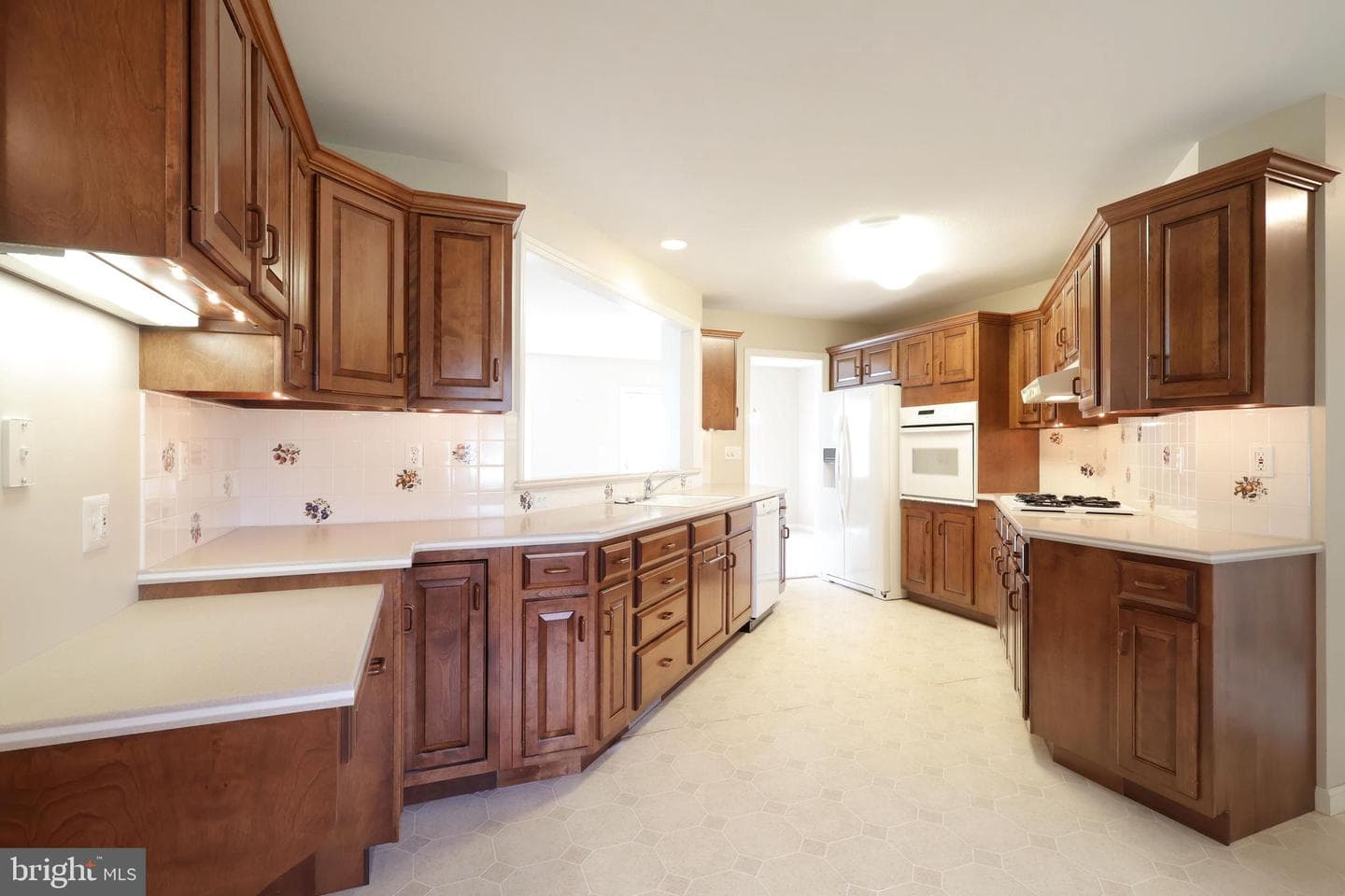1110 E Springfield Drive photo 11