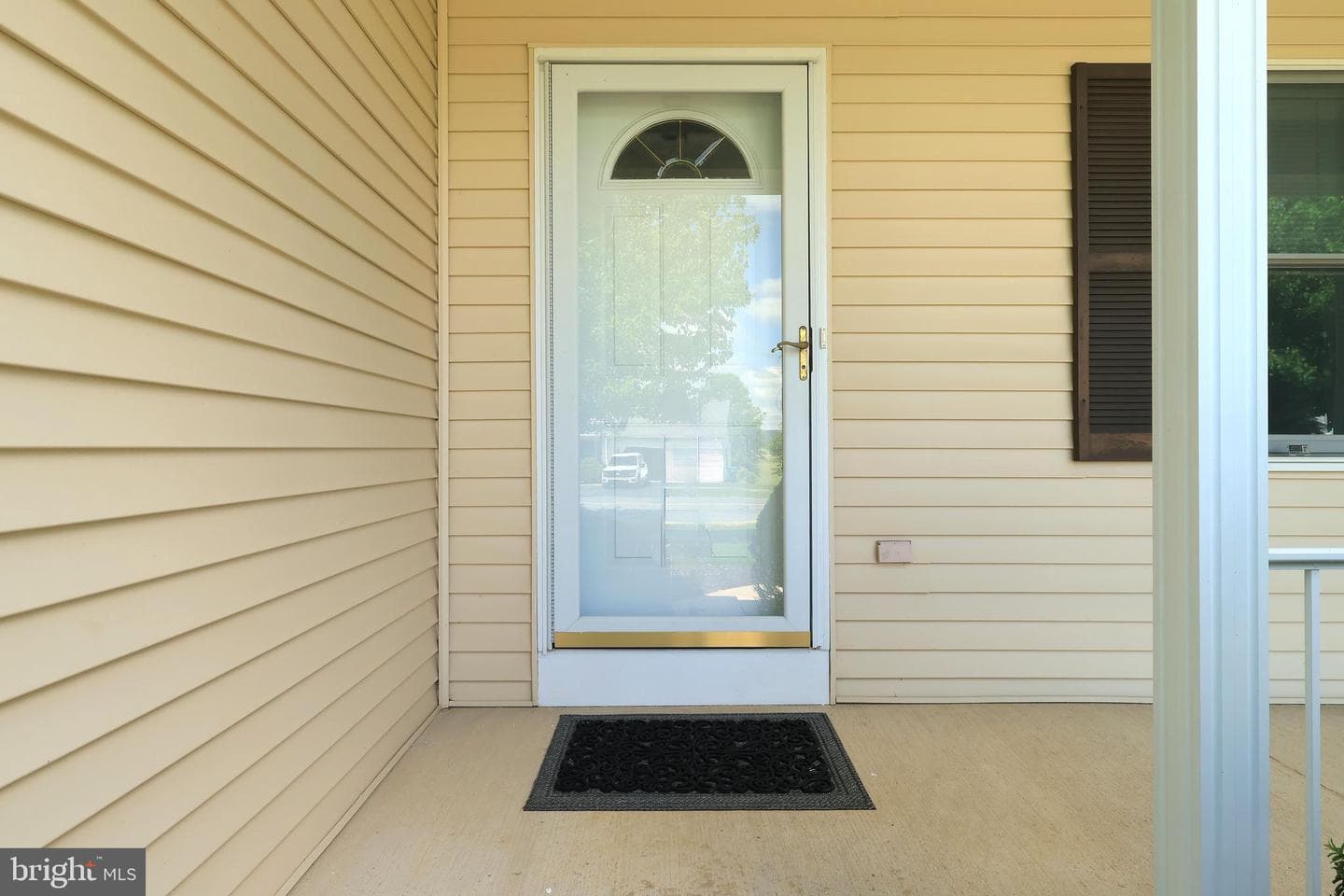 1110 E Springfield Drive photo 5
