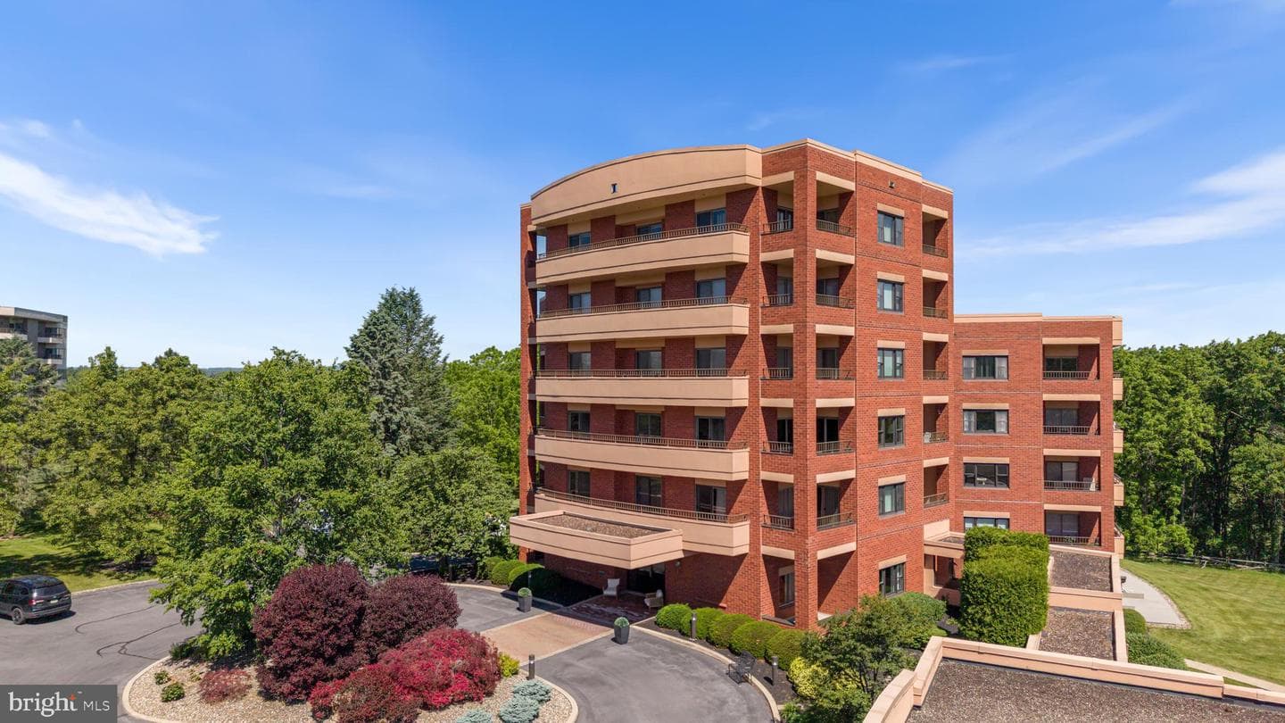 455 Windmere Drive #4b photo 1