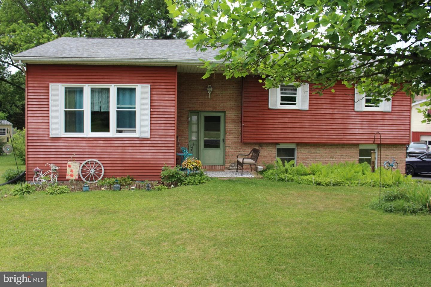 1219 Blue Spruce Drive photo 3