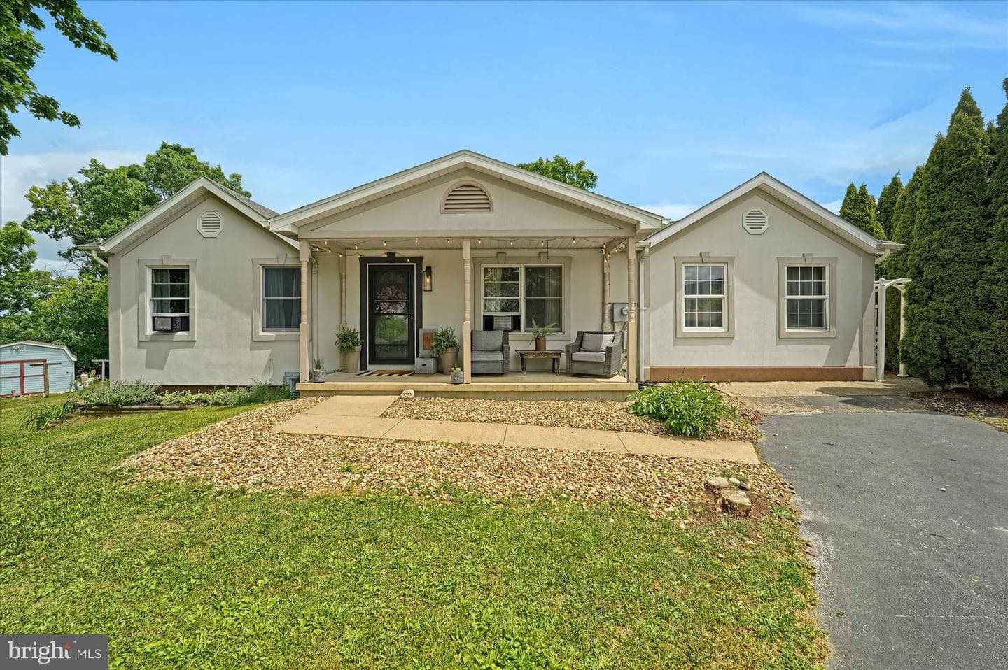 114 Heather Circle photo 1