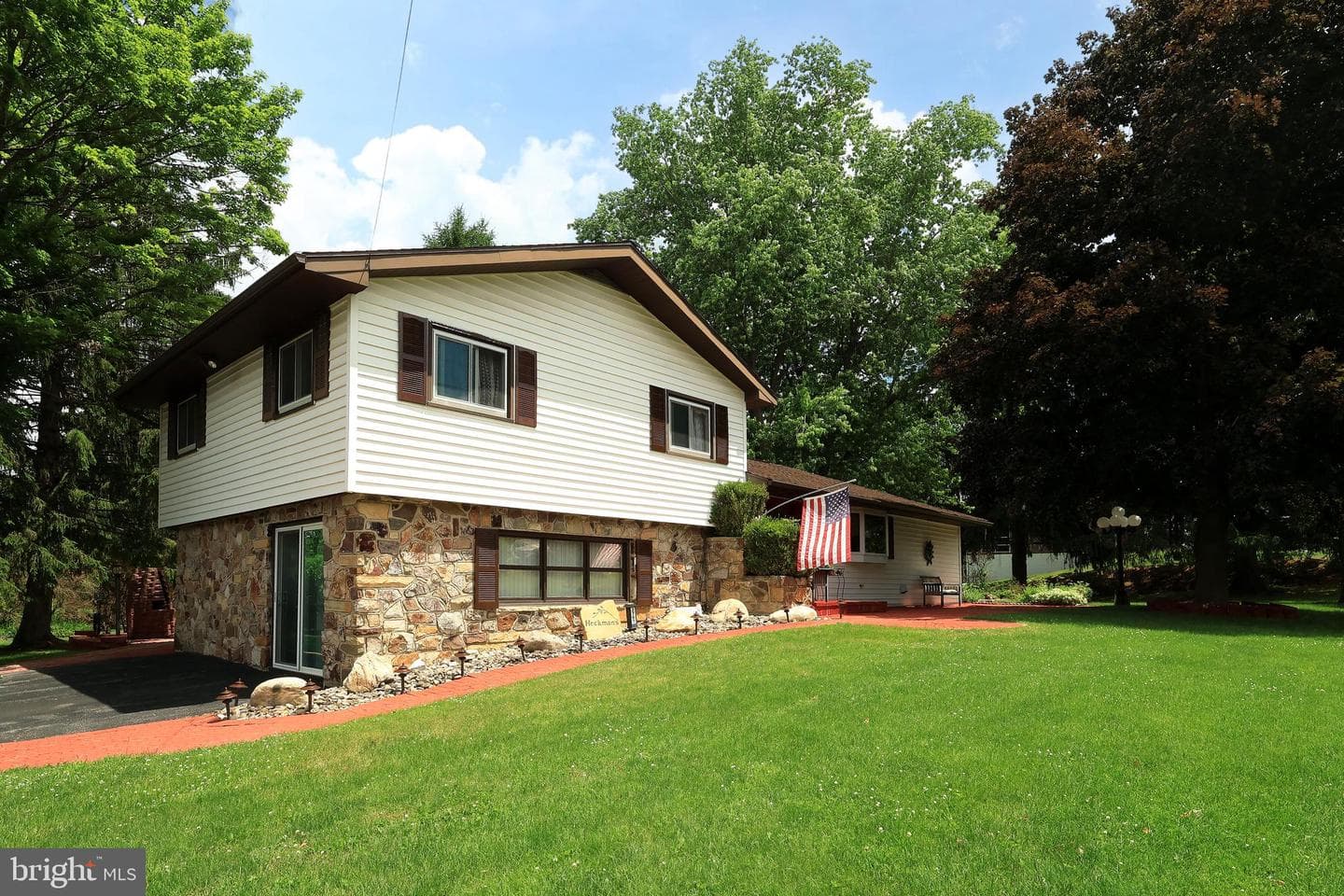 2767 Zion Road photo 4