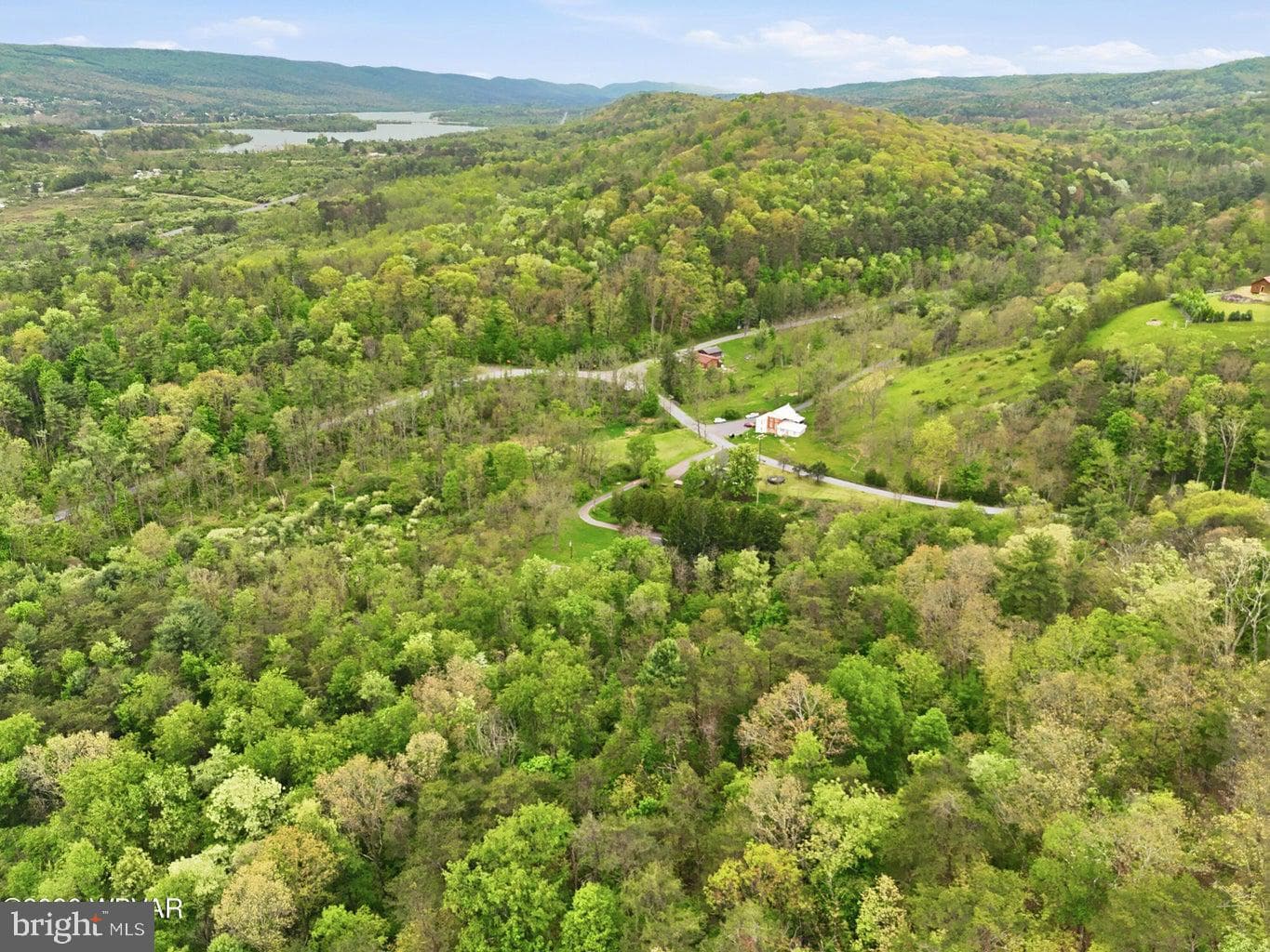 848 Hunter Run Road photo 8