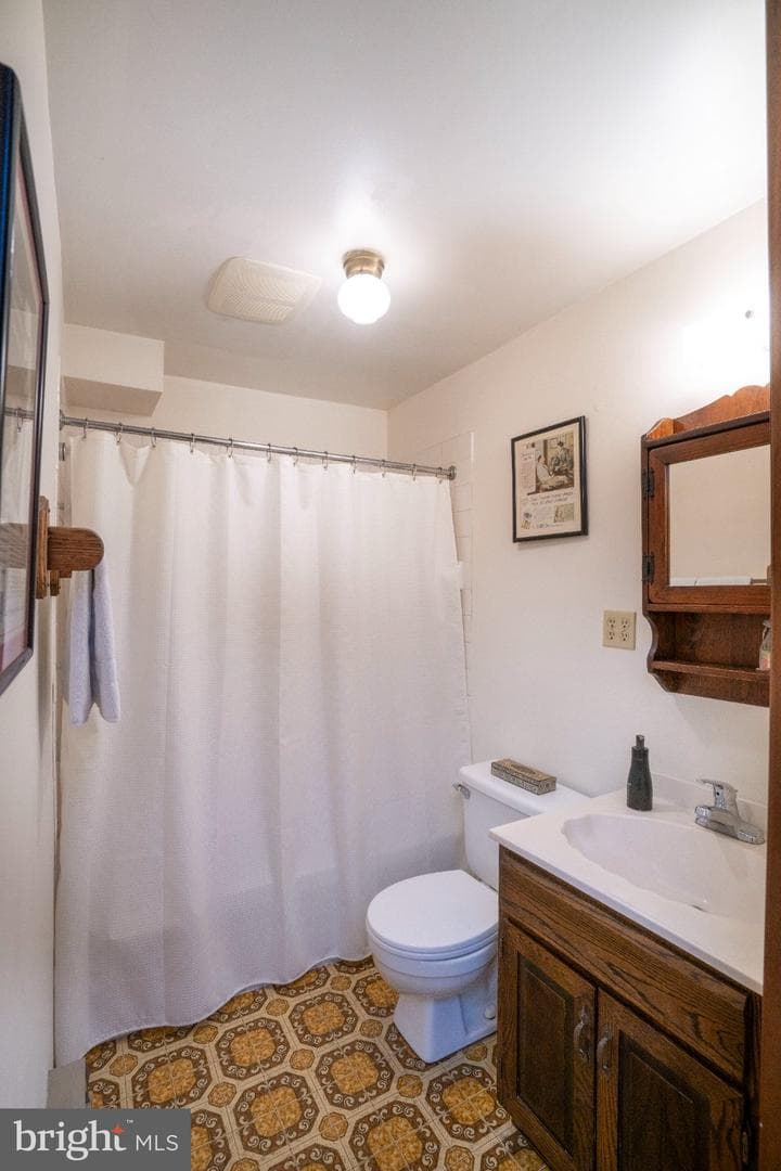 1132 S Garner Street photo 14