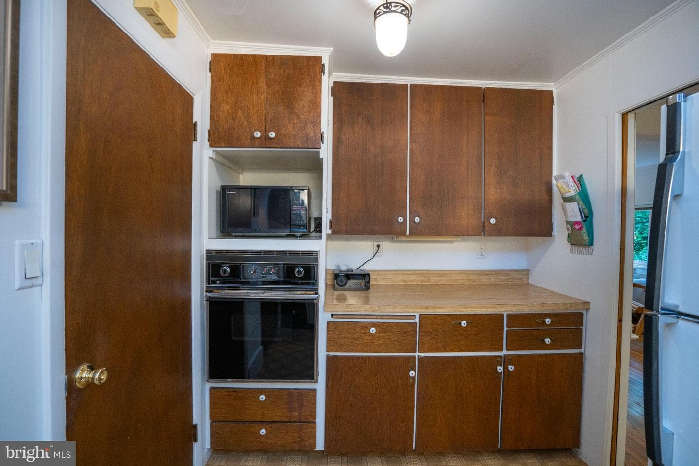 1132 S Garner Street photo 19