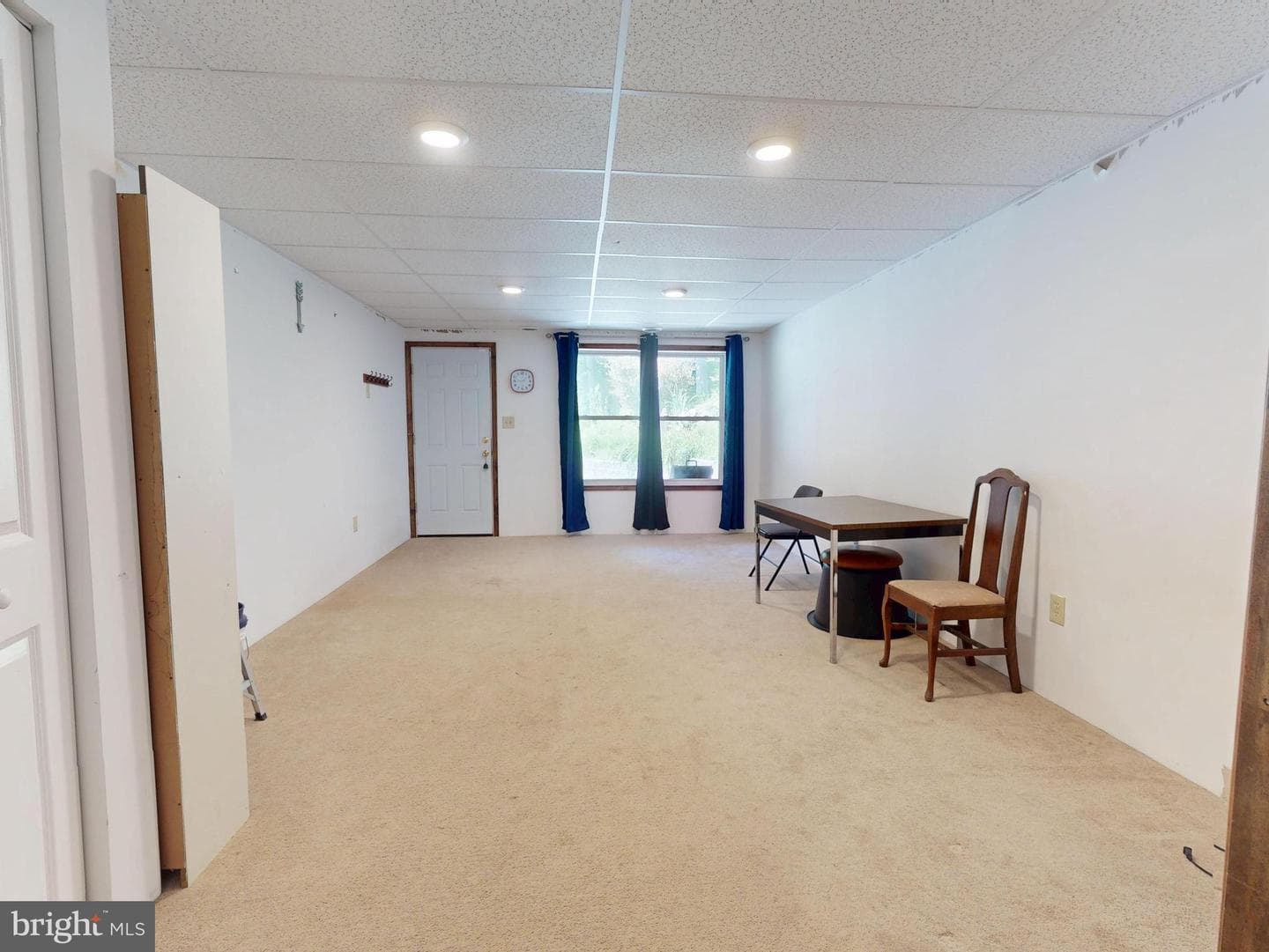 405 Houtz Lane photo 32