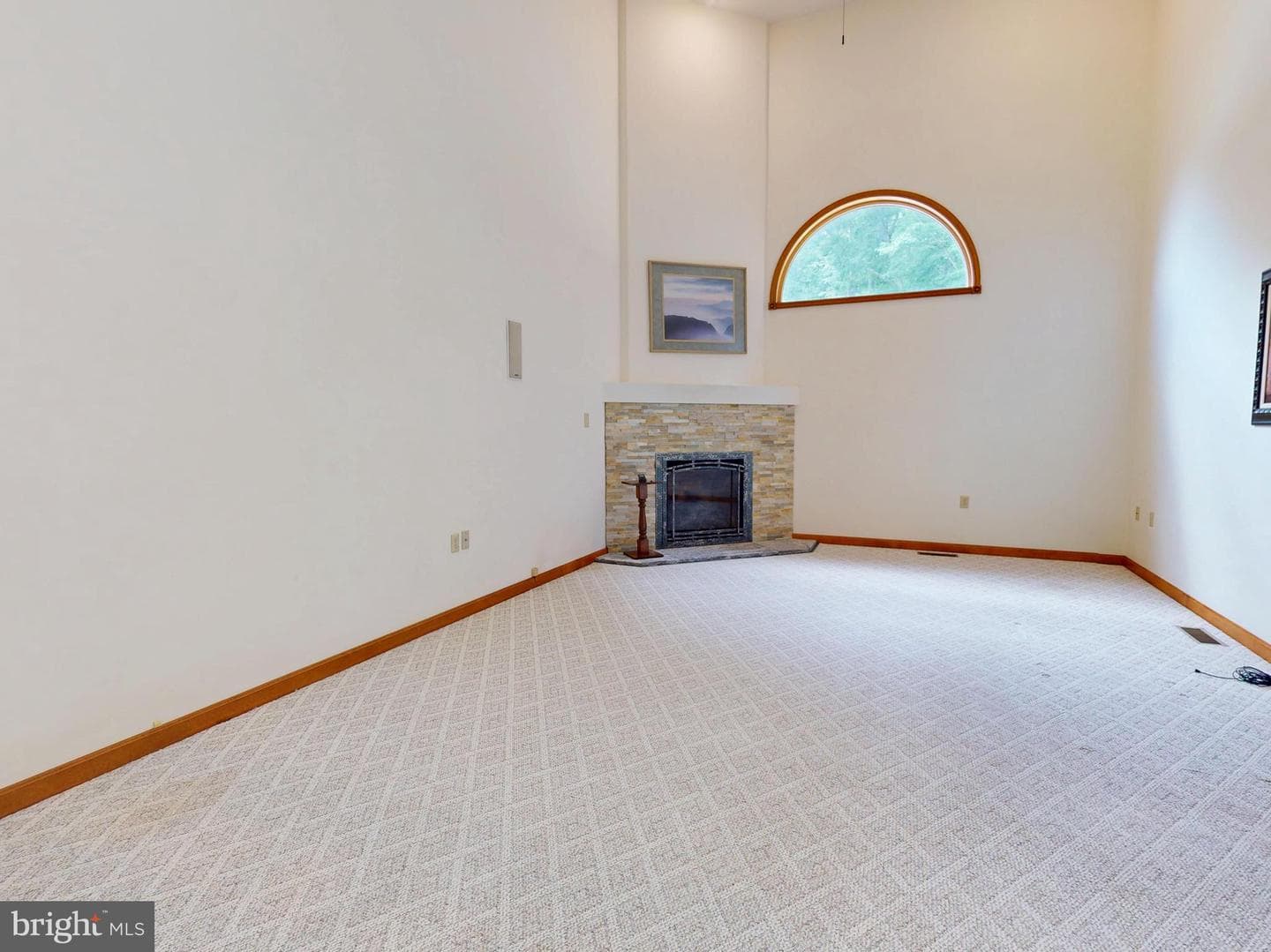 405 Houtz Lane photo 6