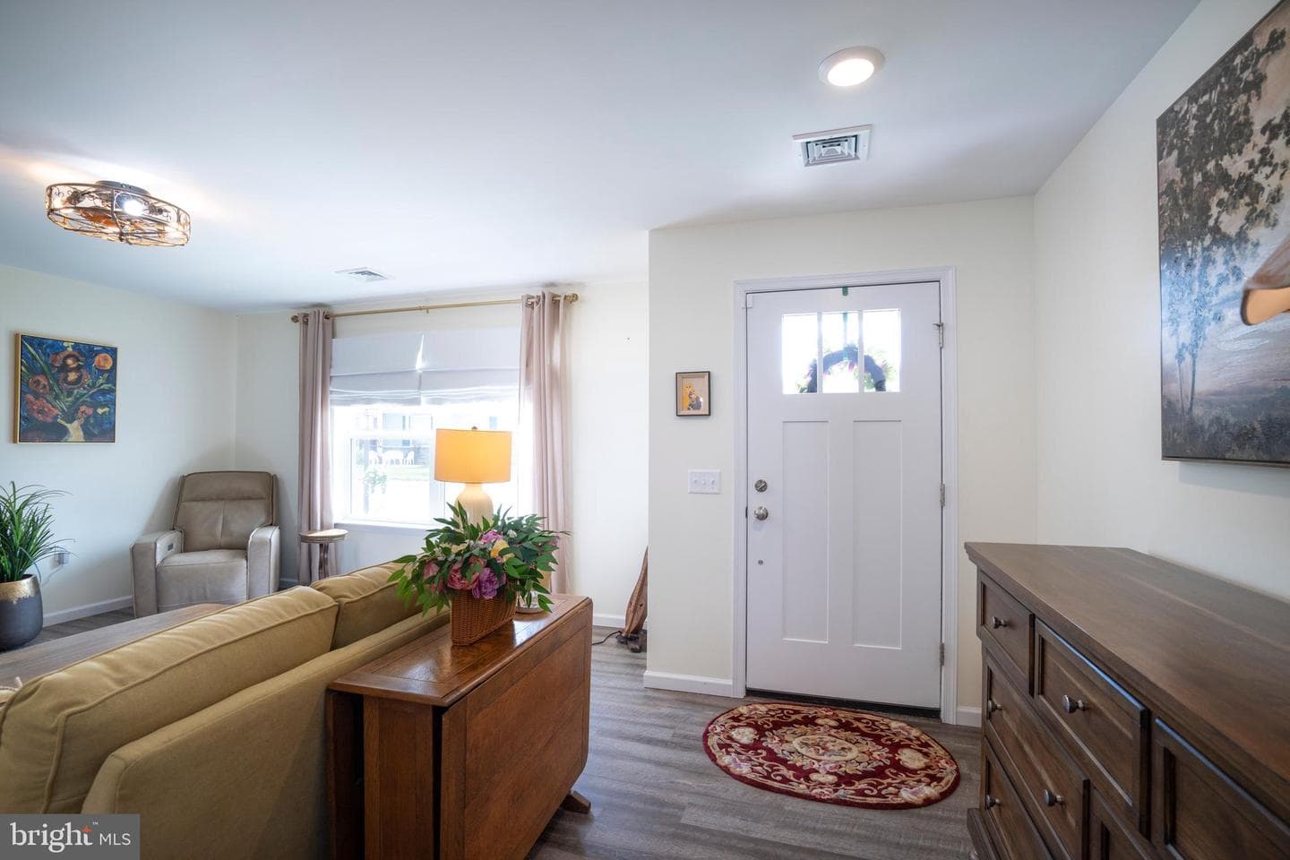 124 Marshall Boulevard photo 12