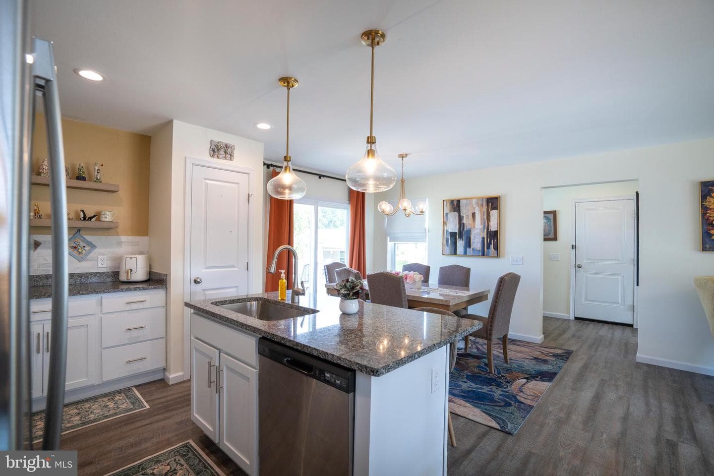 124 Marshall Boulevard photo 22