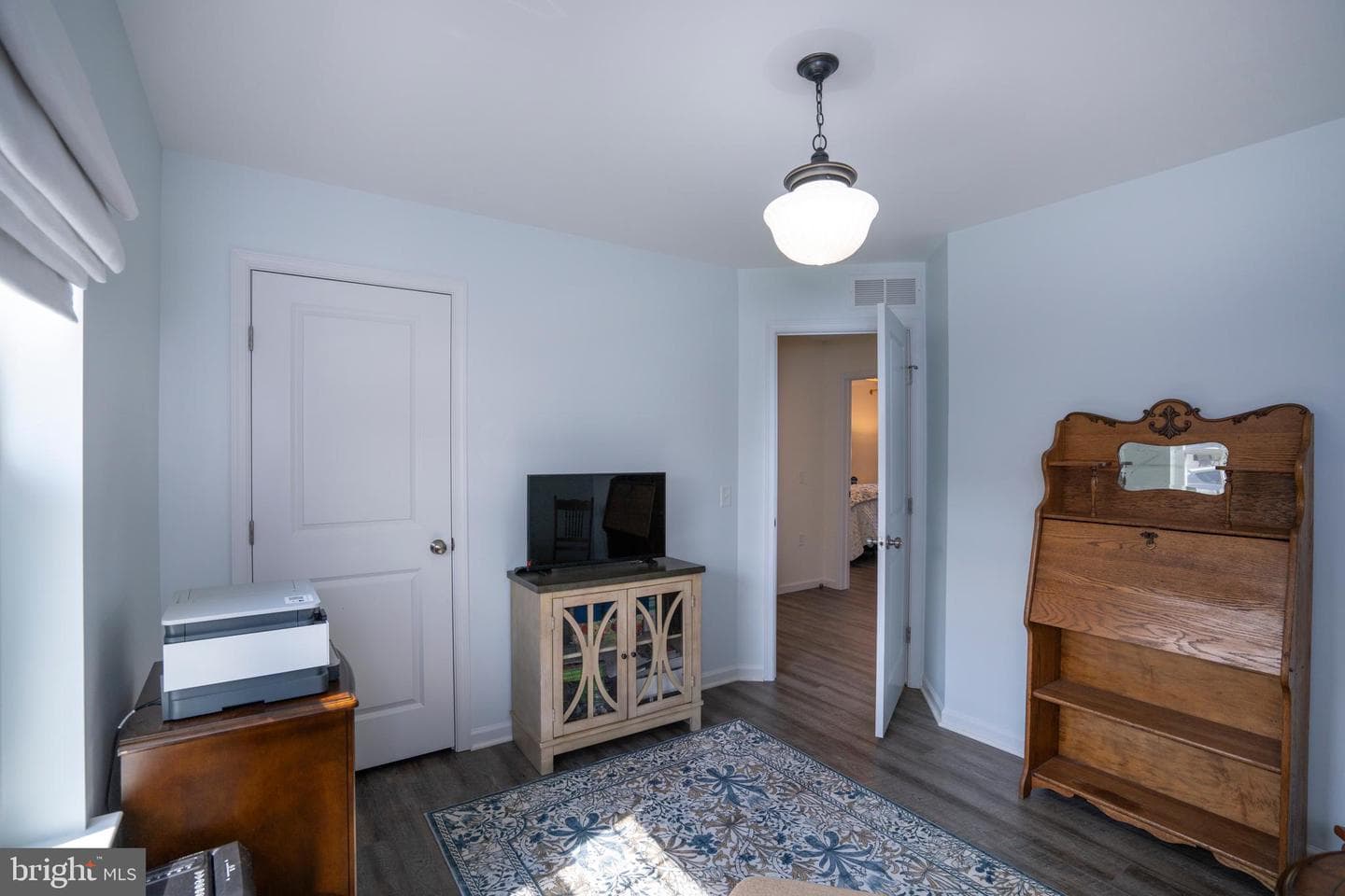 124 Marshall Boulevard photo 33