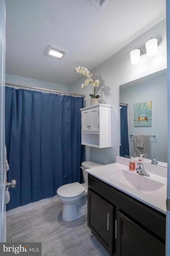 124 Marshall Boulevard photo 36