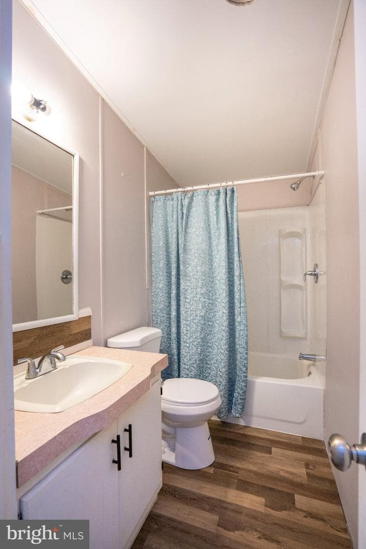 282 Circle Road photo 20