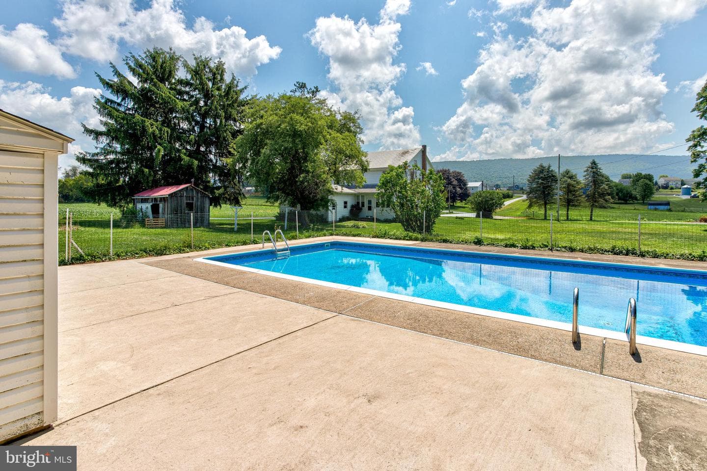 151 Homestead Lane photo 37