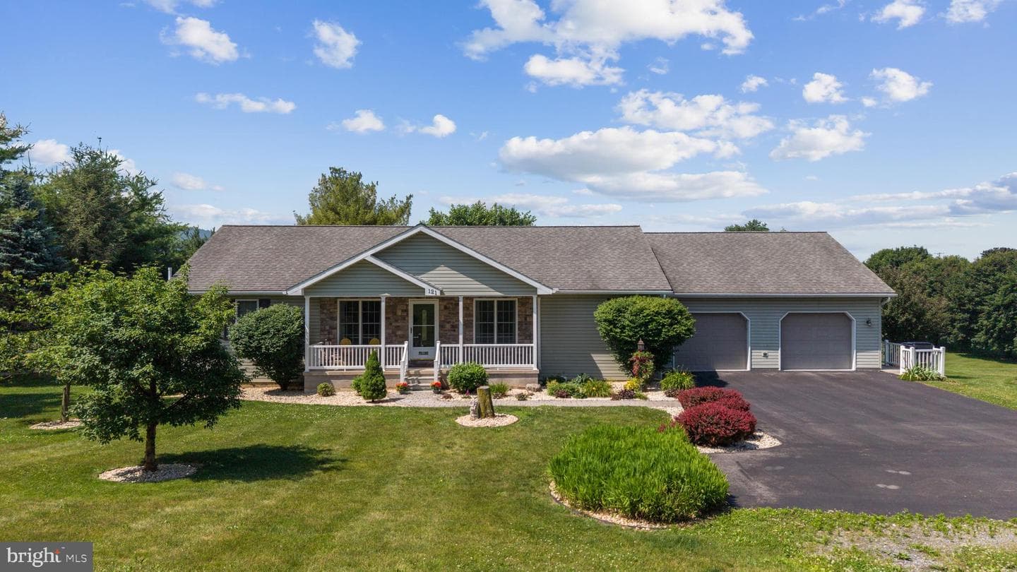 121 Maple Lane