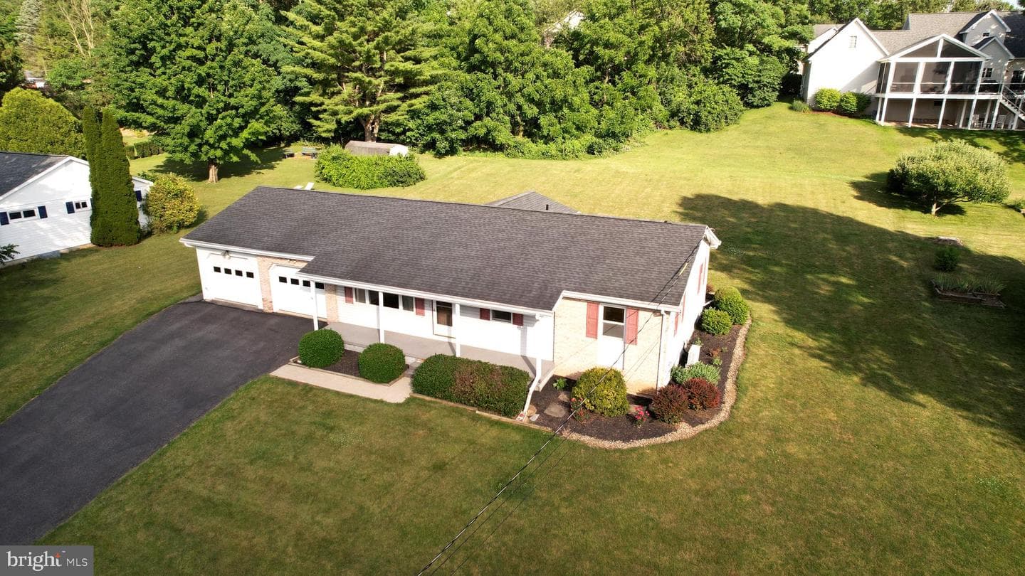 1526 Yardal Road photo 1