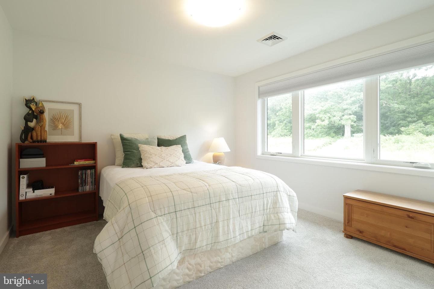 233 Derek Drive photo 46