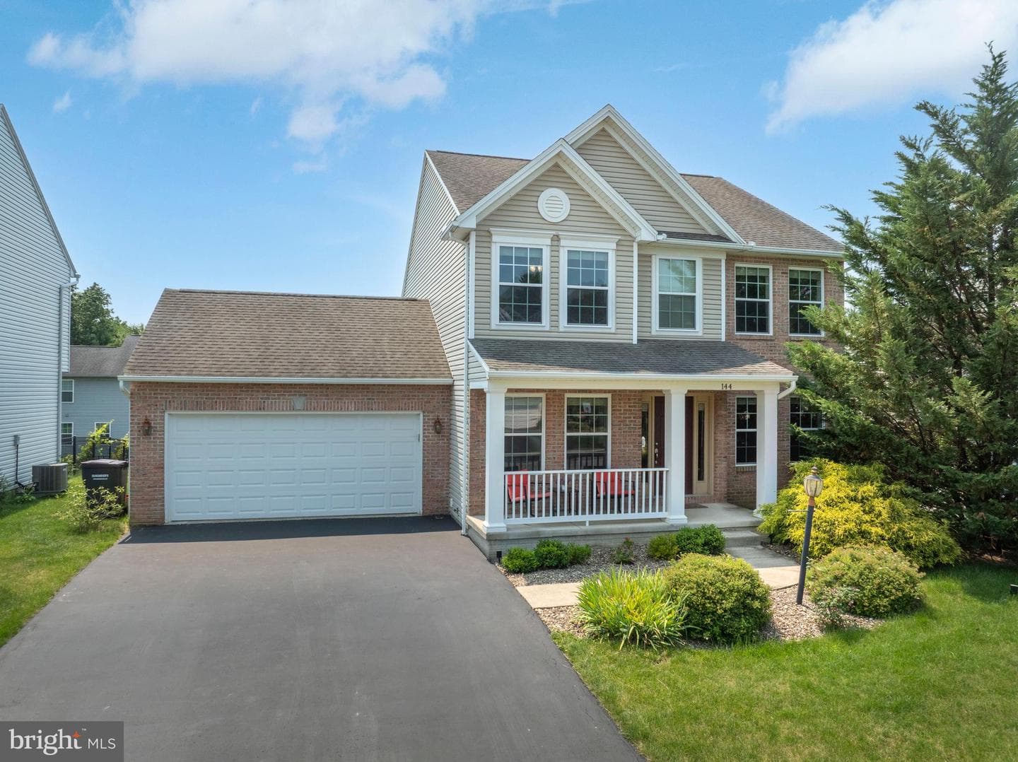 144 Garret Way photo 6