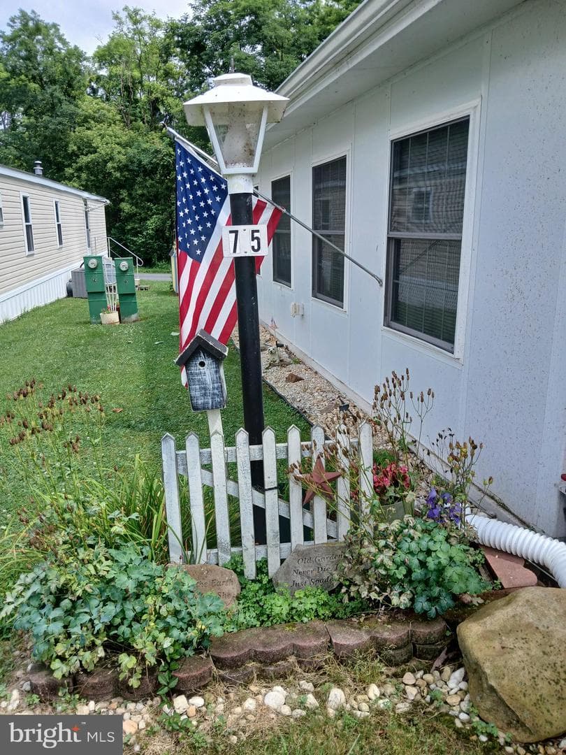 172 Primrose Lane photo 25