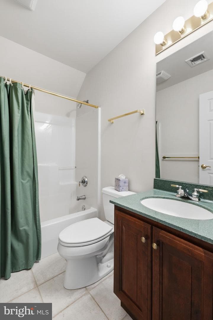 2465 Circleville Road #102 photo 20