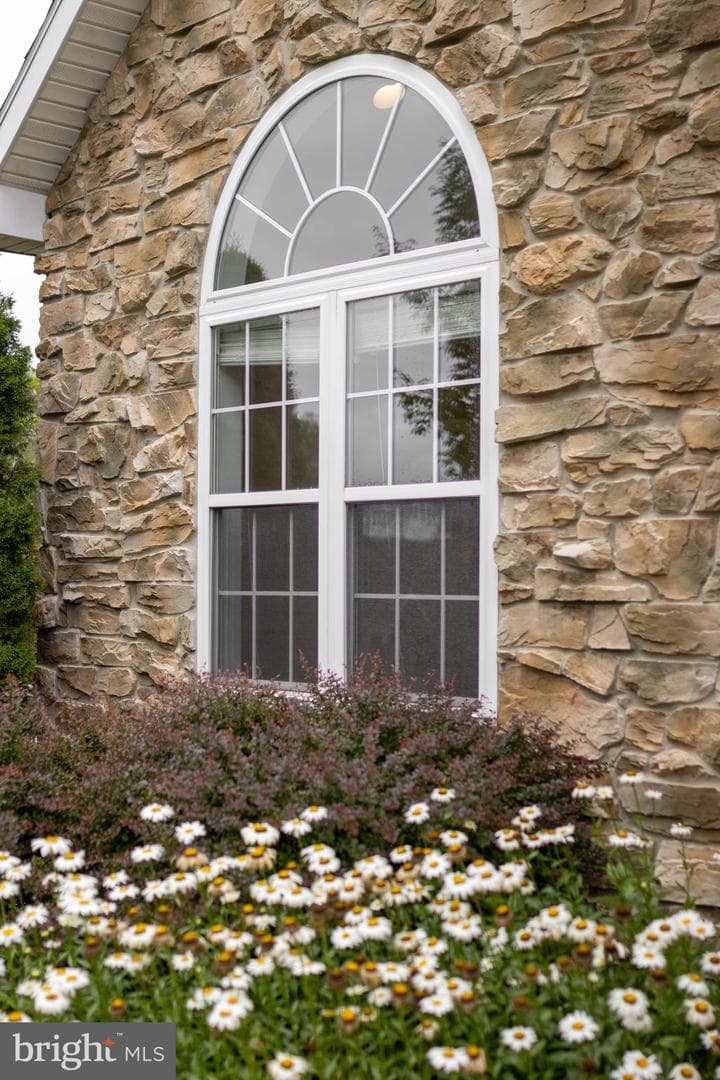 2465 Circleville Road #102 photo 4