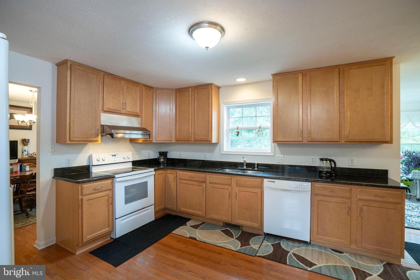 2328 Saratoga Drive photo 12