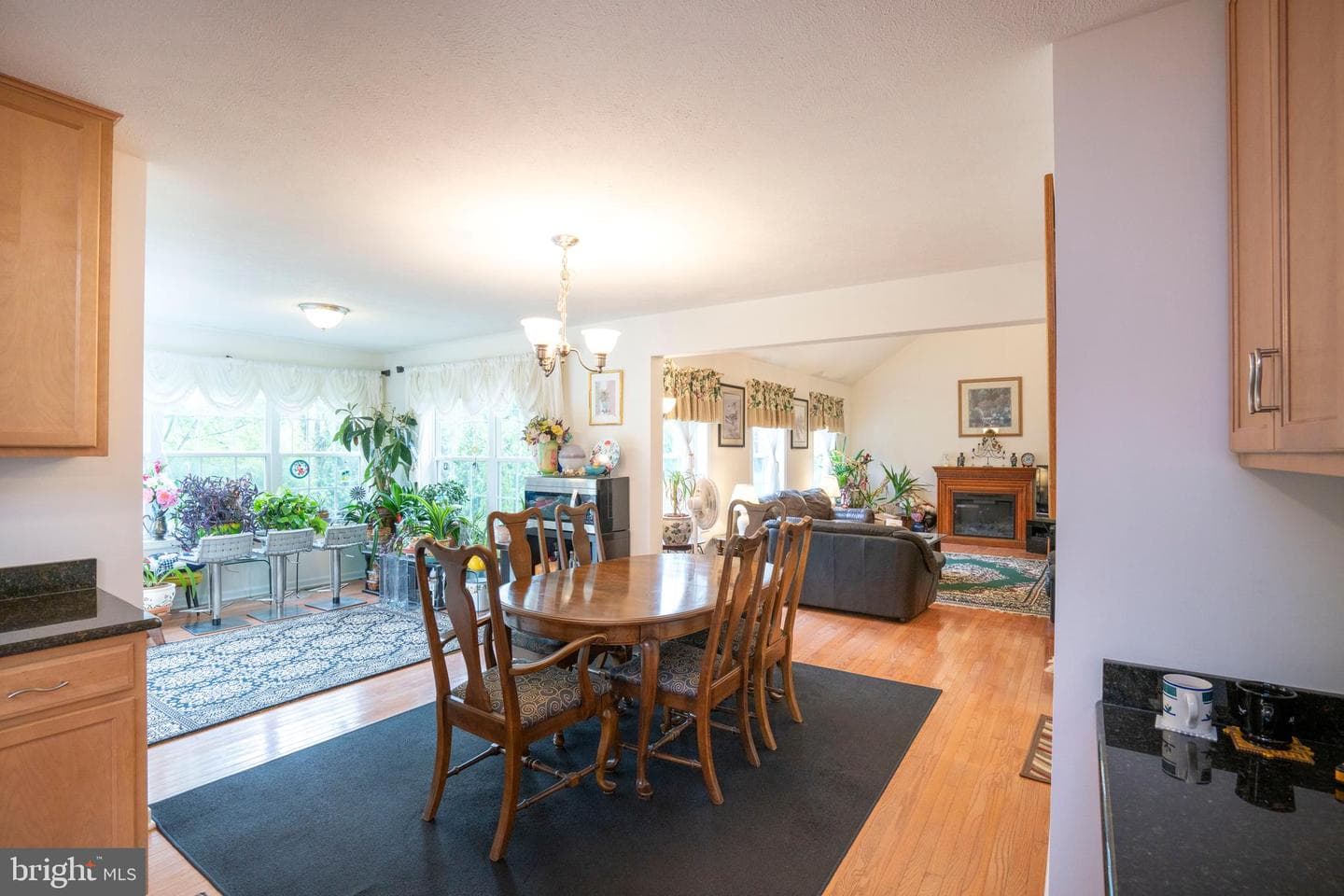2328 Saratoga Drive photo 15
