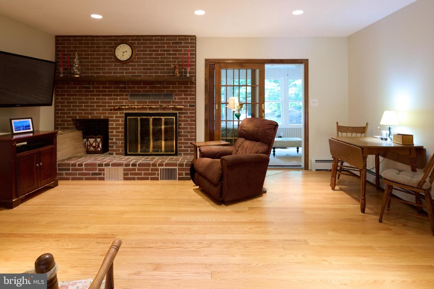 654 Stoneledge Road photo 36