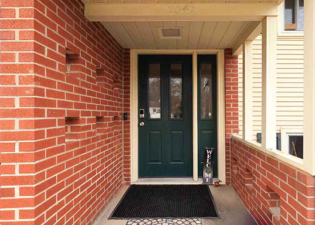 2042 Fairwood Lane photo 33