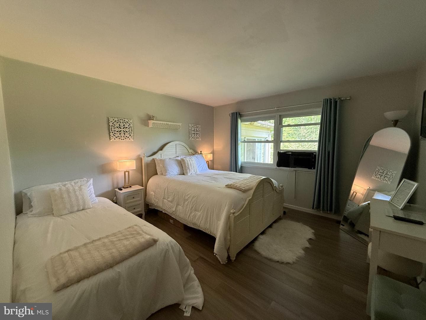 2042 Fairwood Lane photo 8