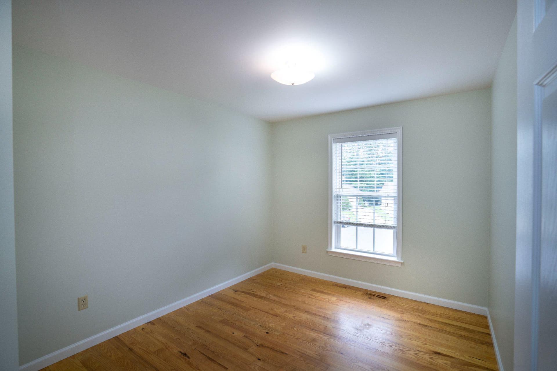 158 Mckivison Court photo 15