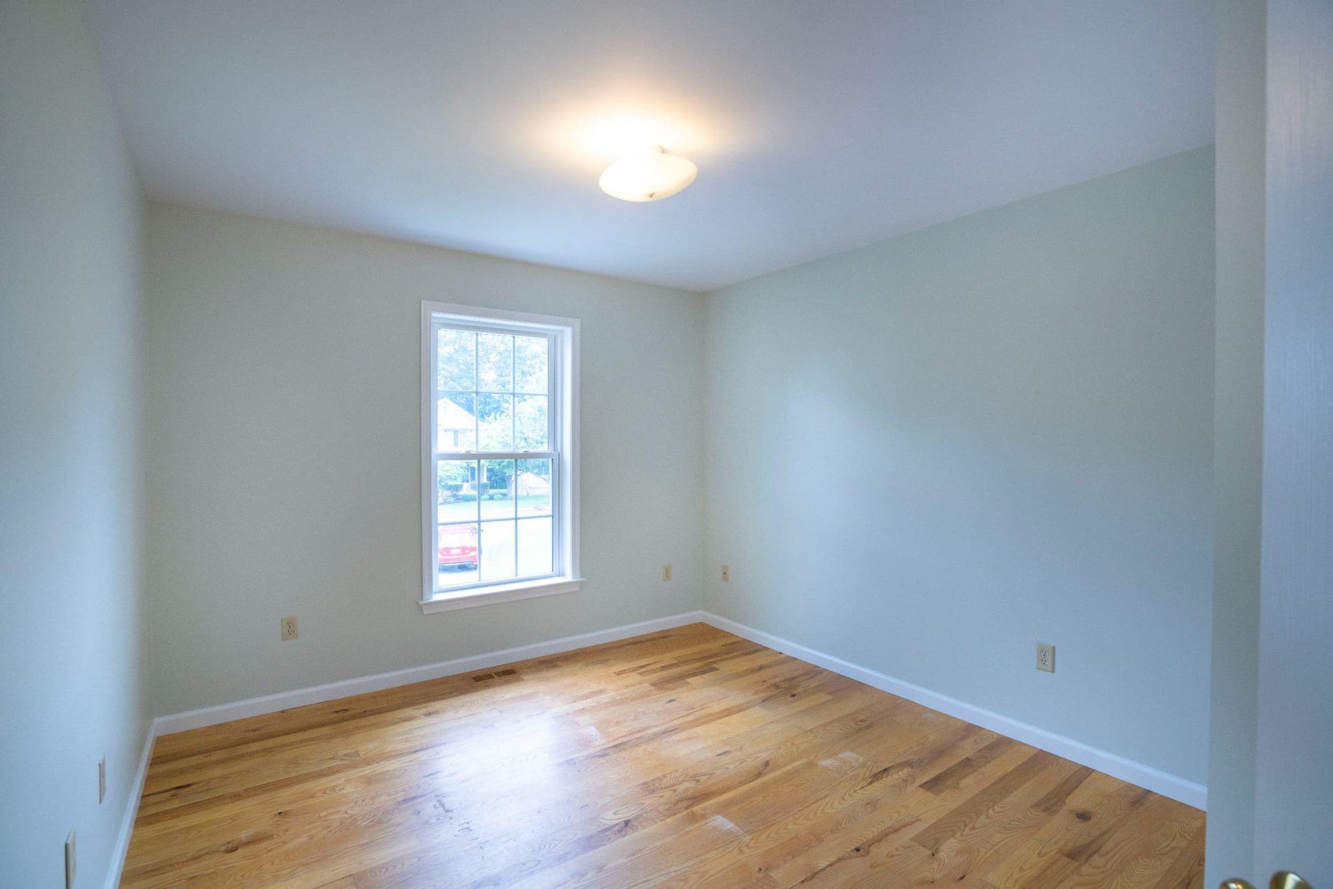 158 Mckivison Court photo 18