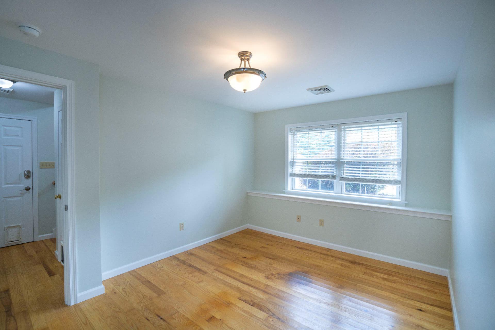 158 Mckivison Court photo 22