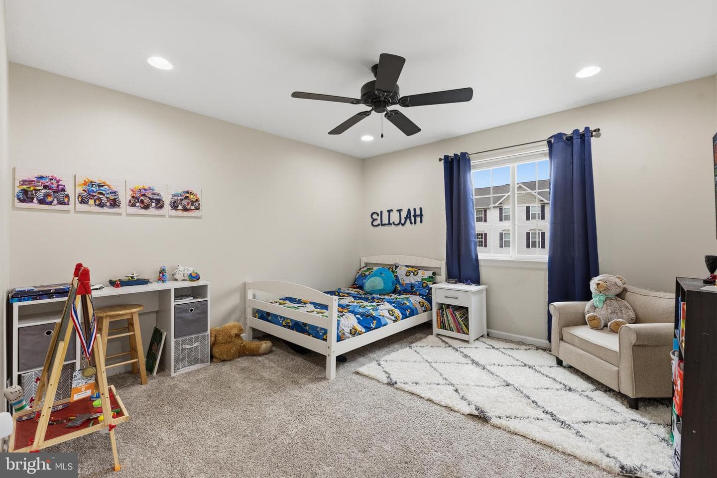 140 Exeter Lane photo 30