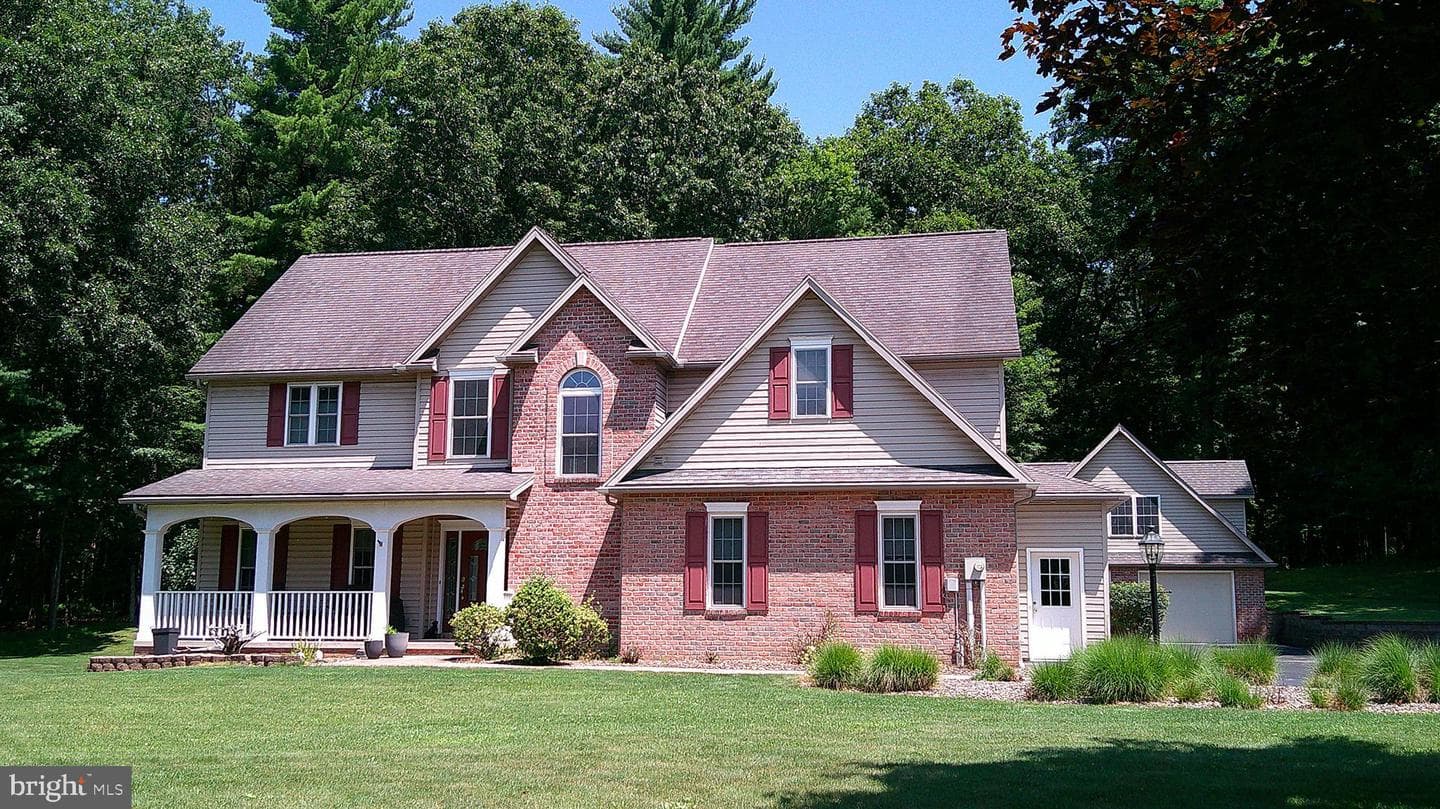 279 Montauk Circle photo 3