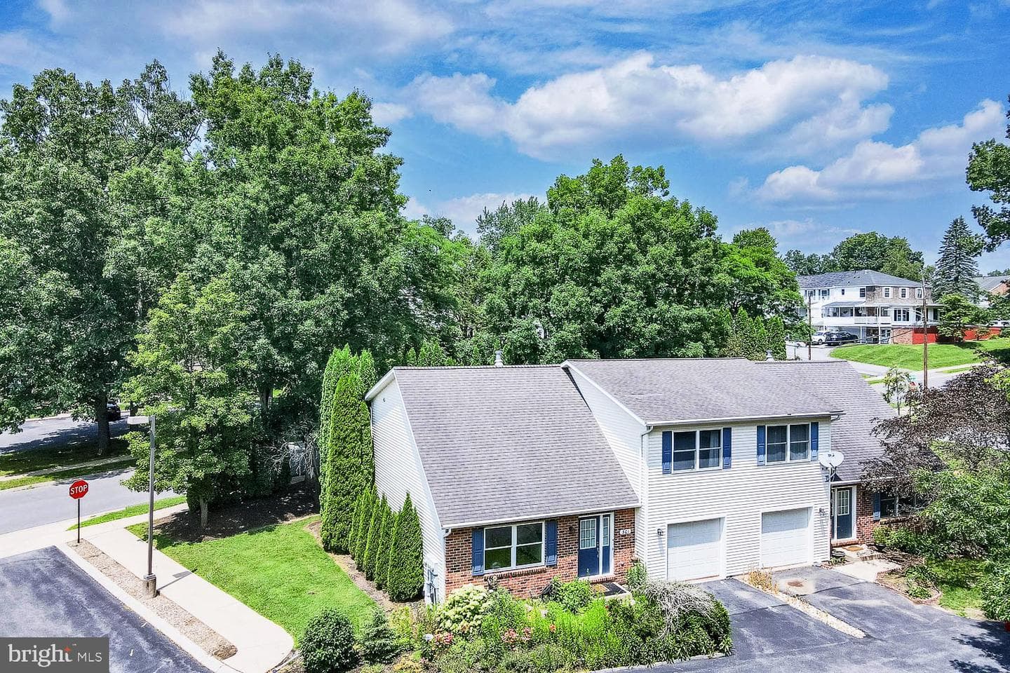 301 Amblewood Way, State College